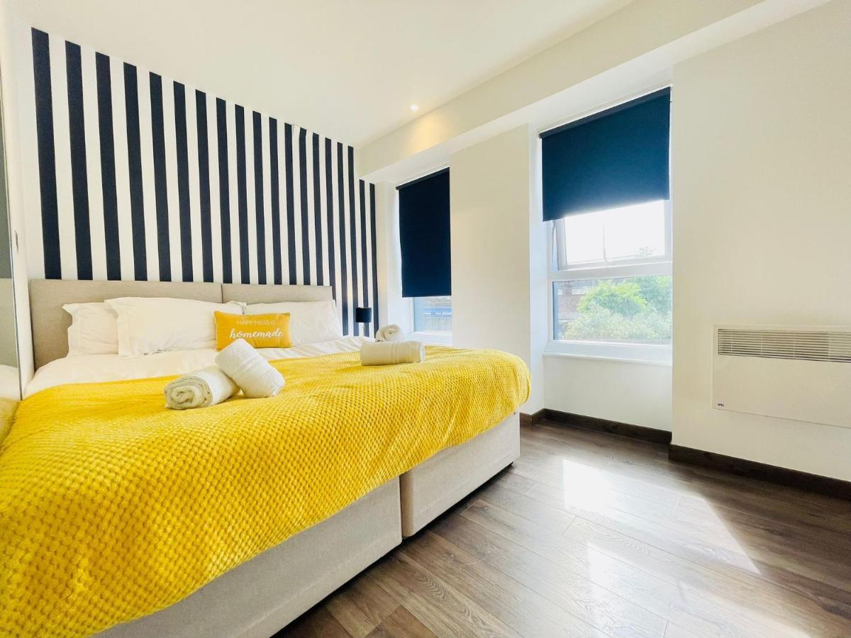 Park Street Apartment Luton By Hostaguest ภายนอก รูปภาพ