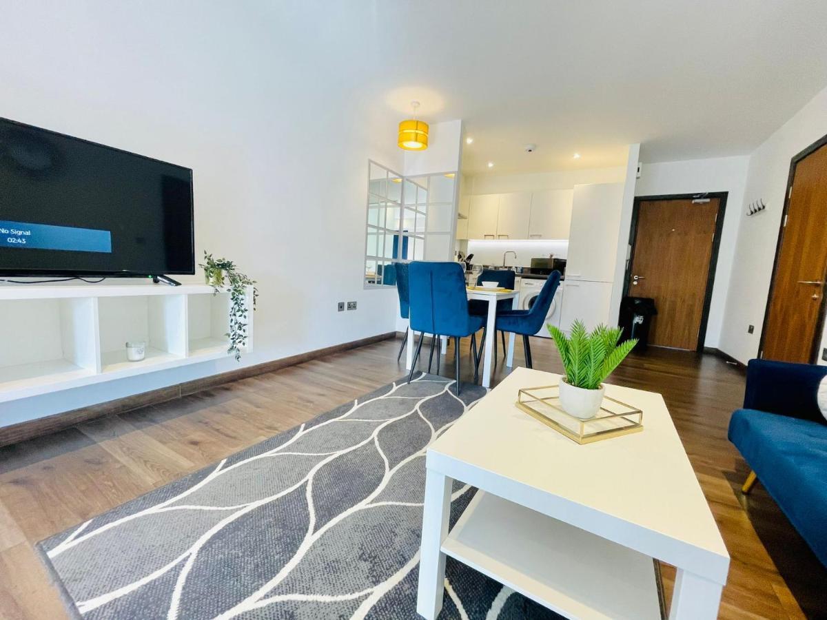 Park Street Apartment Luton By Hostaguest ภายนอก รูปภาพ